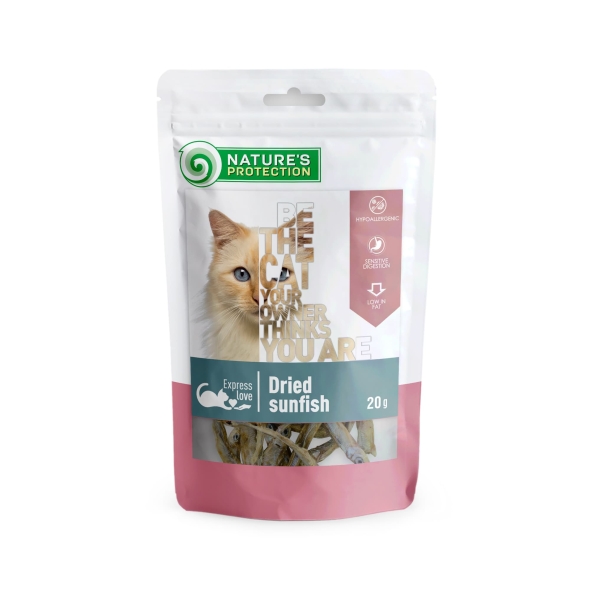 Ласощі для котів, сушені сонячні окуні, Nature&#039;s Protection snack for cats dried sunfish, 20г