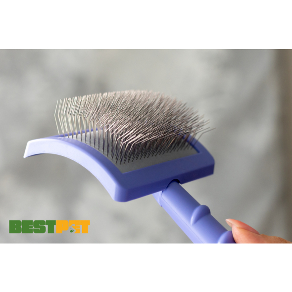 Tauro Pro Line Royal Щетка пластиковая тонкие и мягкие зубчики из нержавеющей стали 25 мм, фиолетовая, большая 17,5 x 10,6 x 6,2 см - 1